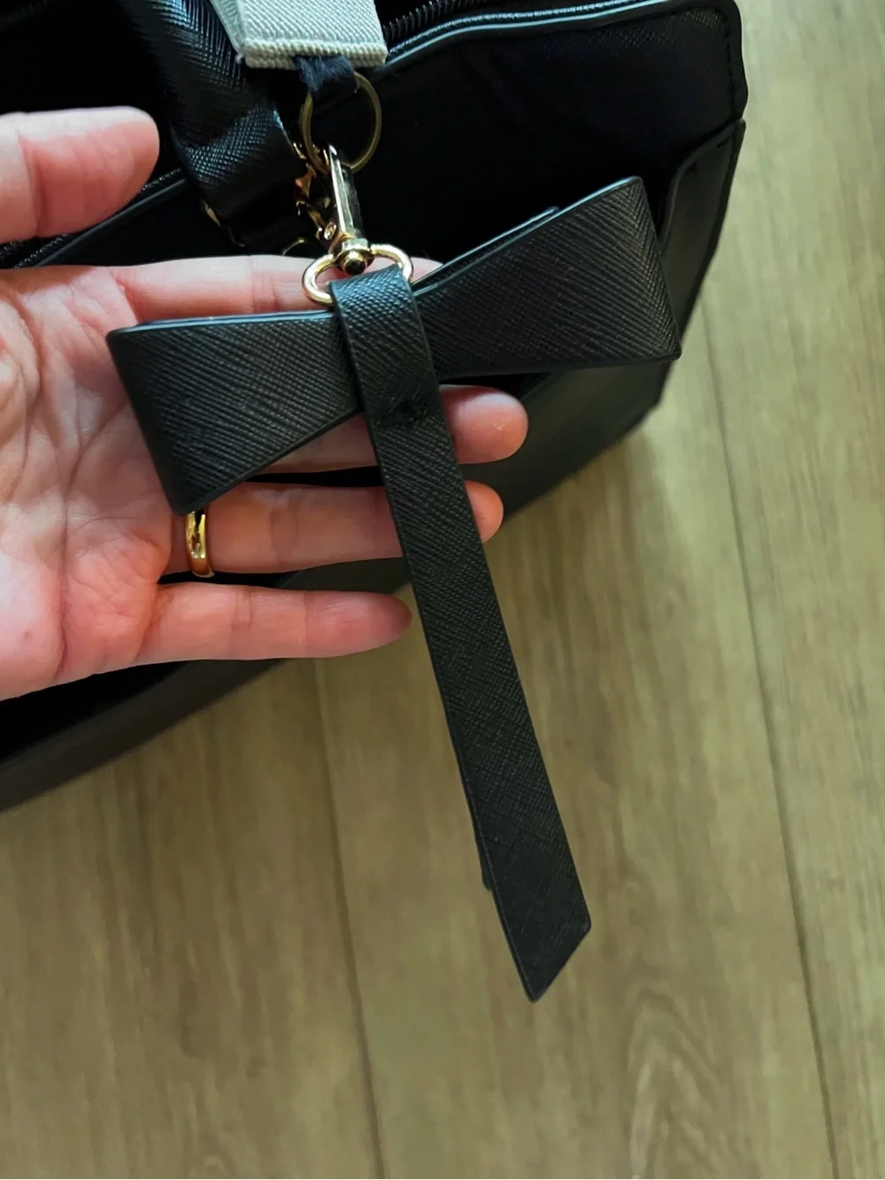 Professional Black Laptop Bag with Exterior Pocket and cute bow